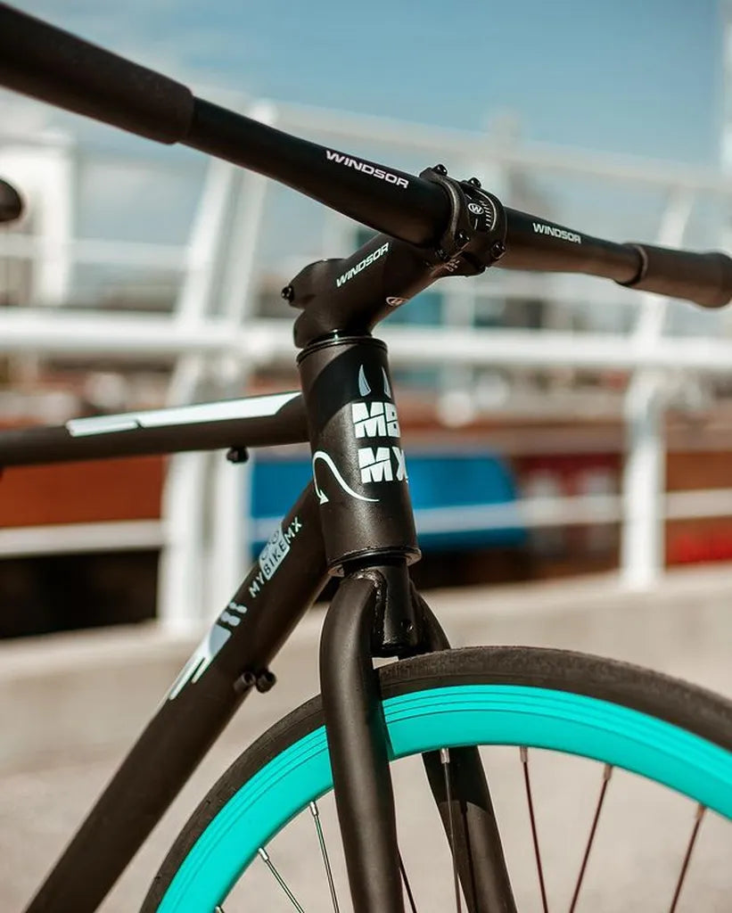Bicicleta Ultraligera Urbana Mamba Black 700 MyBikeMx
