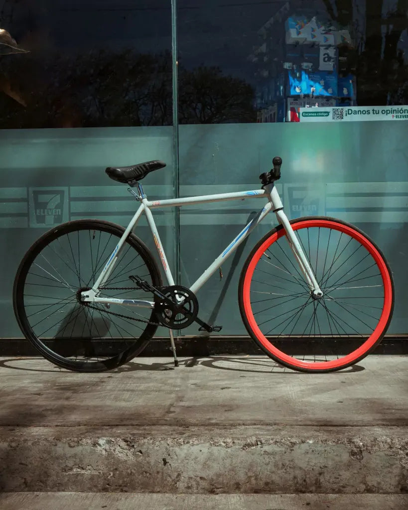 Bicicleta Ultraligera Urbana White 700 MyBikeMx